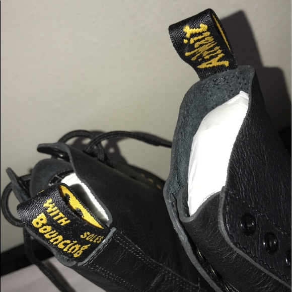 Dr. Martens, 1460 Pascal, Black, size 5, brand new - Picture 3 of 8